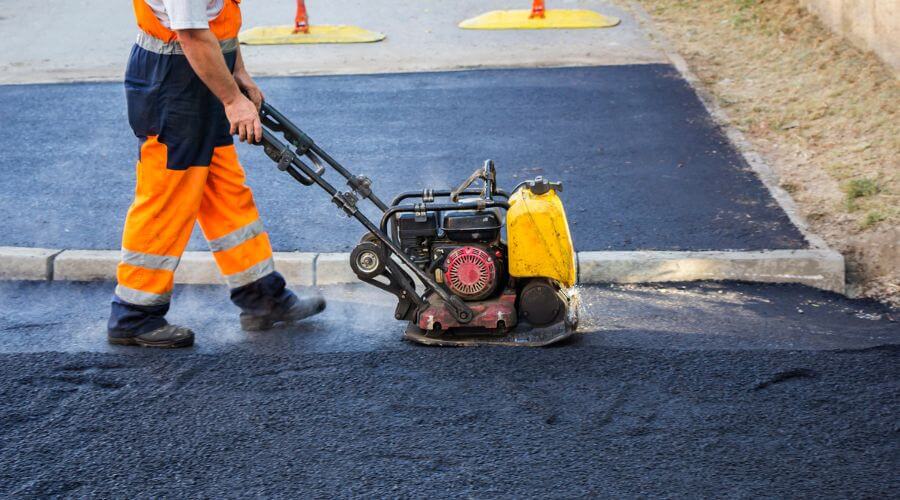 Professional gutter cleaning in Sanostee, NM